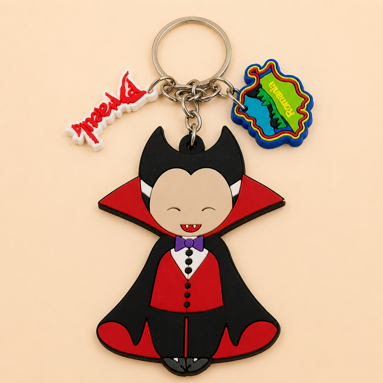 Breloc Set Dracula CheiFolk cu personaj Dracula și harta României